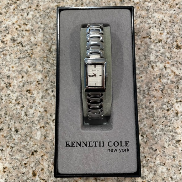 Kenneth Cole Watch - Picture 4 of 6